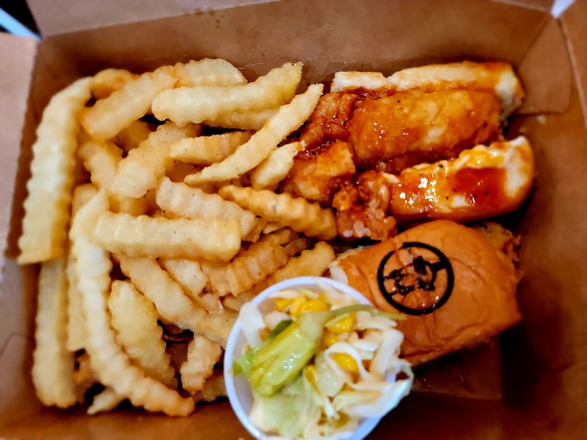 No Name Chicken Sr 96 Photos 2